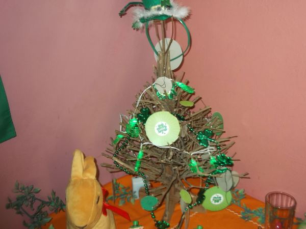 and heres my home made shamrock tree 